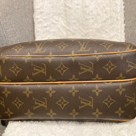 Louis Vuitton Monogram Reporter PM Messenger Shoulder Handbag - Picture 13 of 13